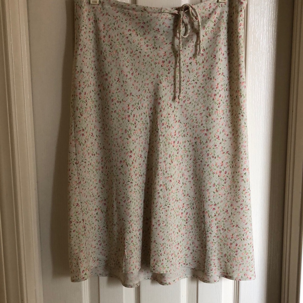 Hillard & Hanson Cream Midi A-Line Skirt with Tie Front